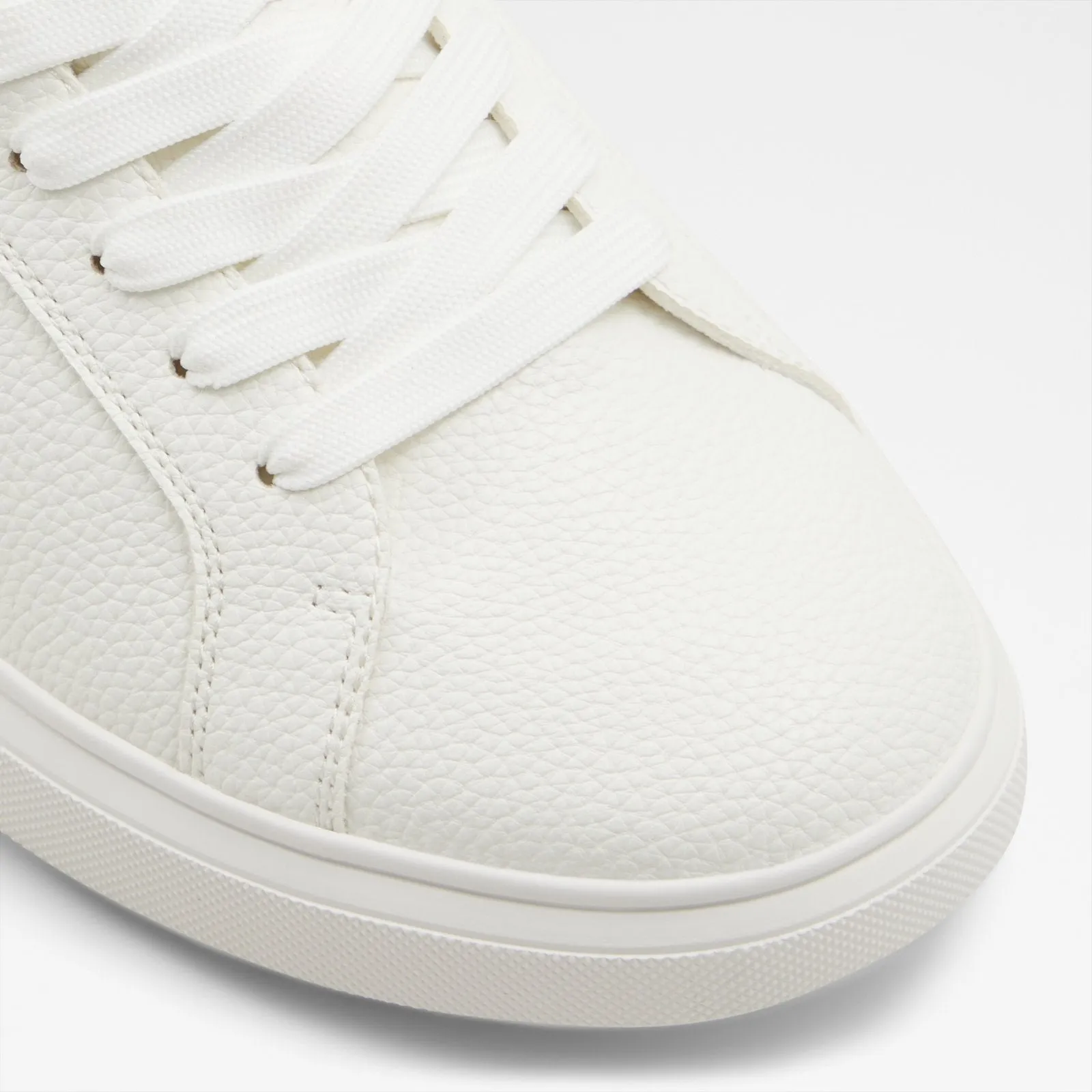 Clubmember / Sneakers